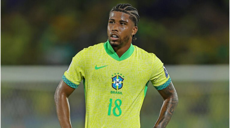 Andrey Santos to Manchester United
