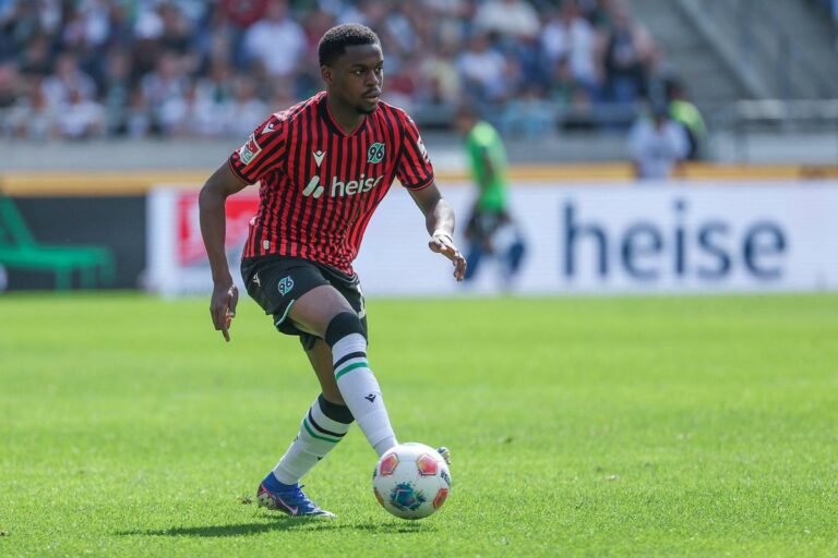 Noël Aséko transfer