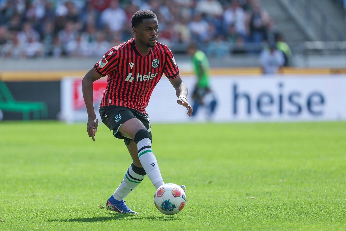 Noël Aséko transfer