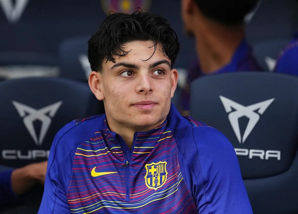 Xavi Espart Earns FC Barcelona First-Team Spot 1 Xavi Espart
