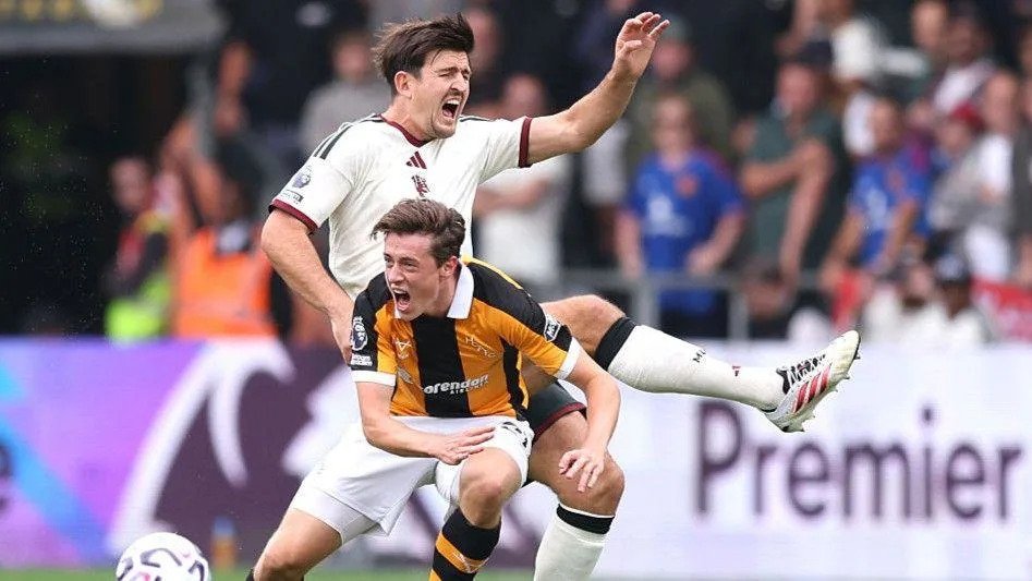 Semi Ajayi Rocks Manchester United in Hull City 2-0 Upset 1 Hull City