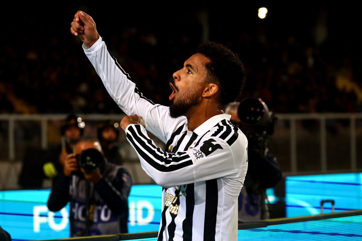Douglas Luiz